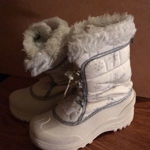 White snow boots